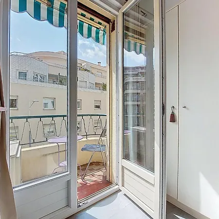Daphne By Interhome Appartement Nice