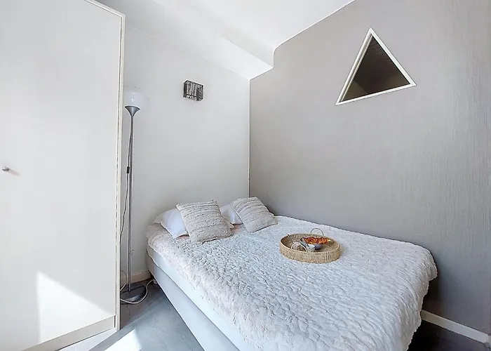 Daphne By Interhome *