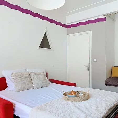 Daphne By Interhome * Nizza